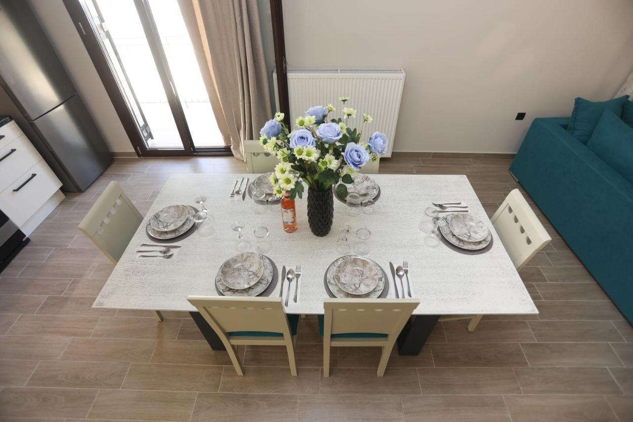 Roberta House * Ano Pavliana